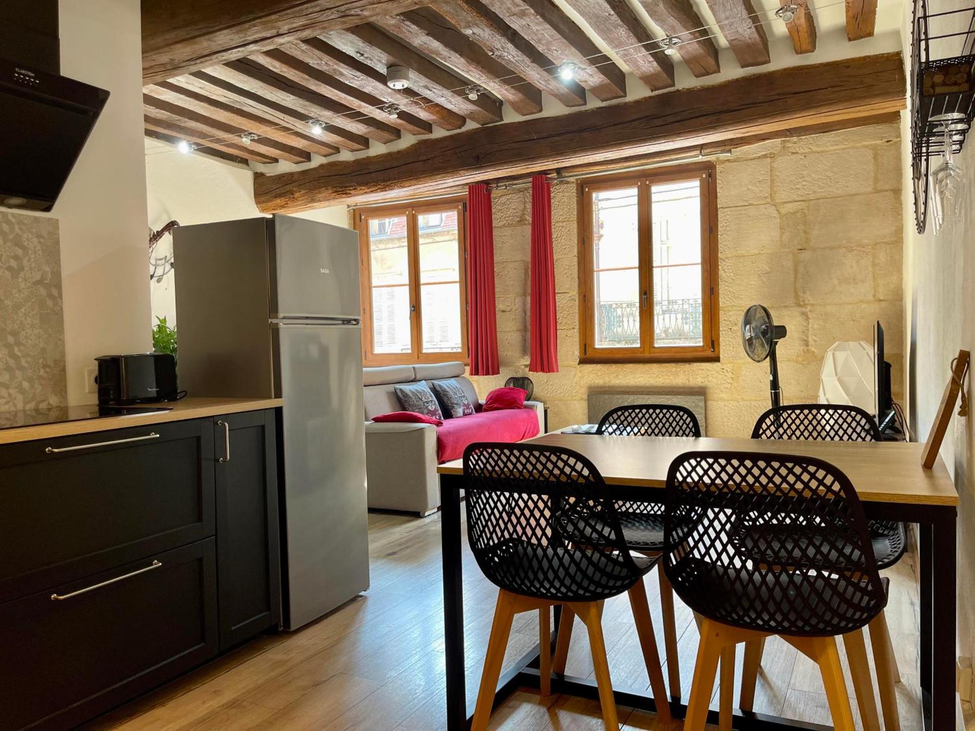 Appartements Chez Delphine Et Guillaume Au Coeur De Semur En Auxois Dış mekan fotoğraf